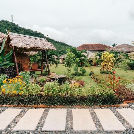 Ferienwohnung Bambu Getaway Kuah Exterior foto